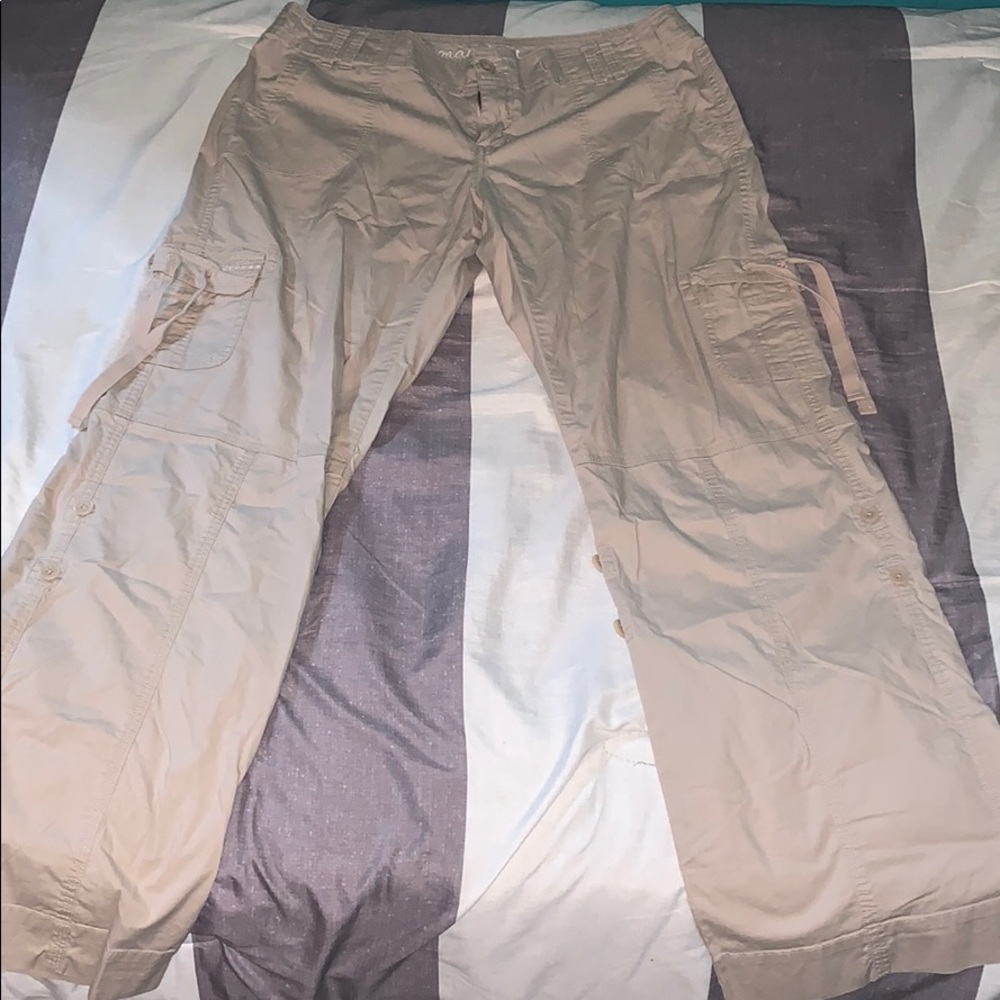 Khaki Capri/pants size junior 9/10 maurices